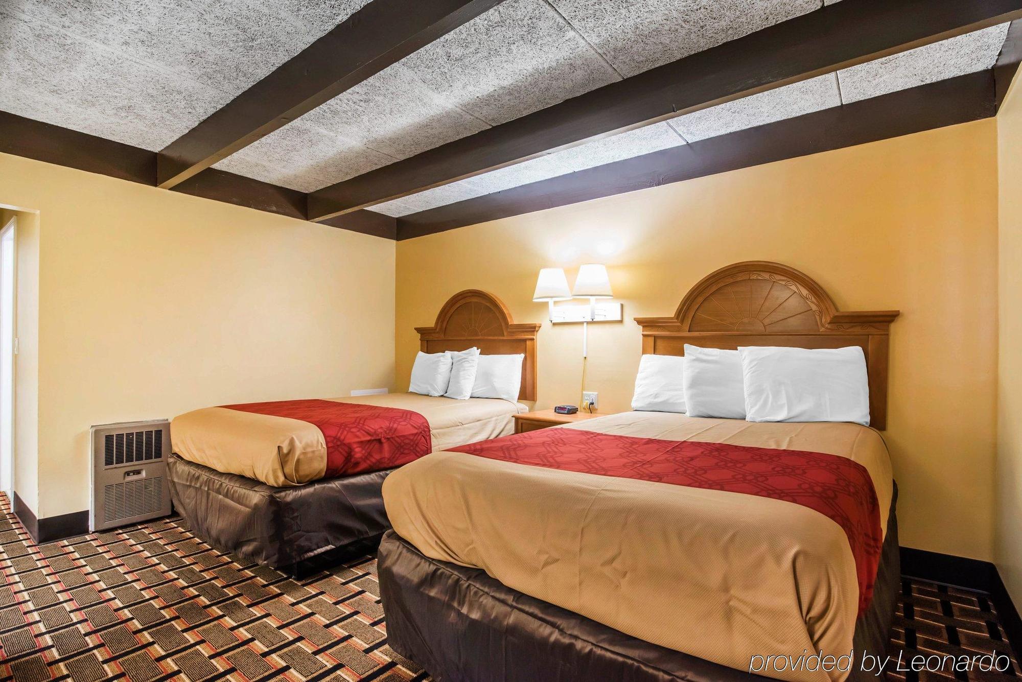 Econo Lodge New Paltz Extérieur photo