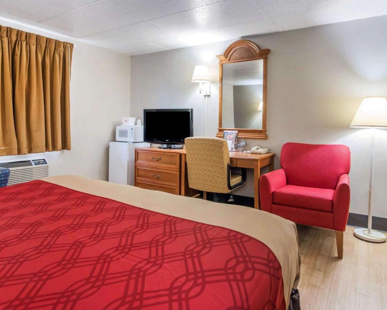 Econo Lodge New Paltz Extérieur photo