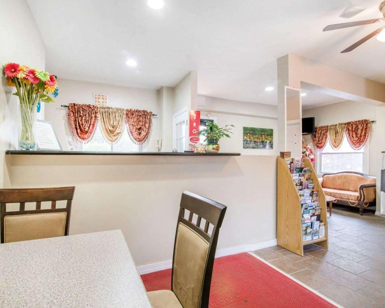 Econo Lodge New Paltz Extérieur photo