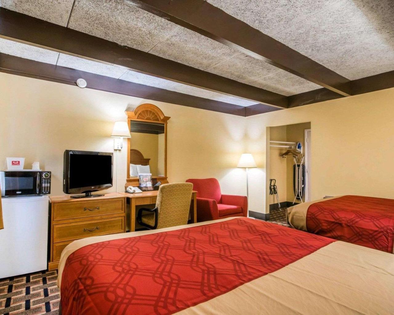 Econo Lodge New Paltz Extérieur photo