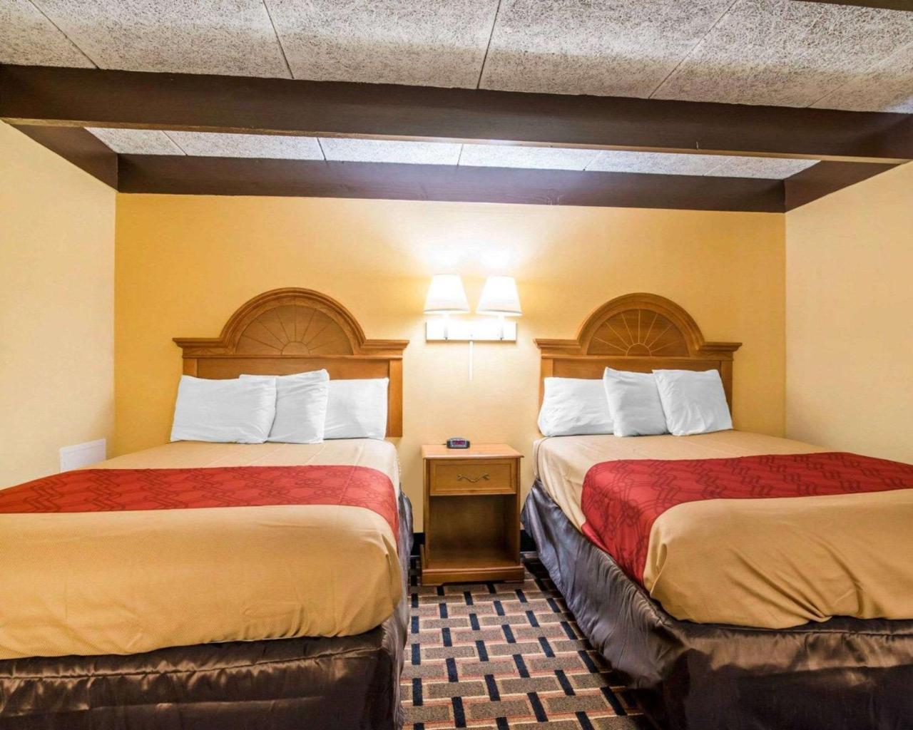 Econo Lodge New Paltz Extérieur photo