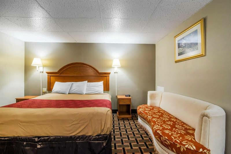Econo Lodge New Paltz Extérieur photo